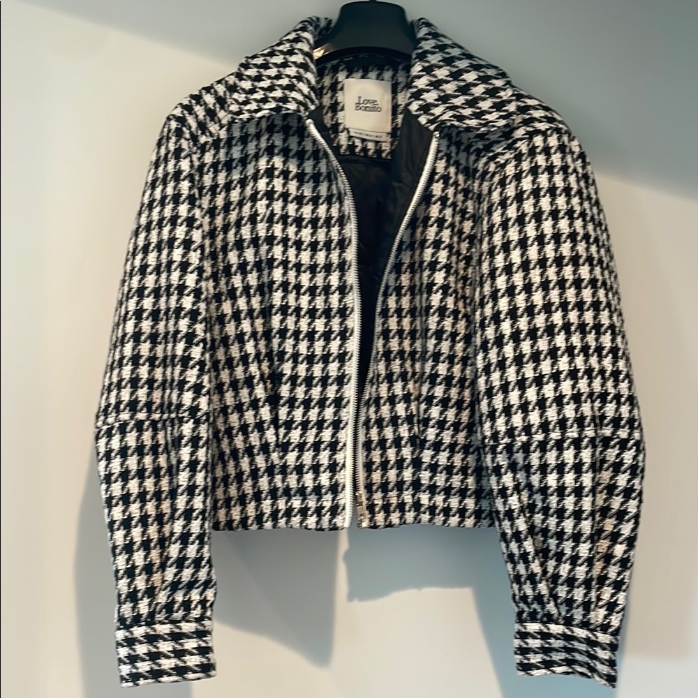 Love Women's Black and White Houndstooth Jacket